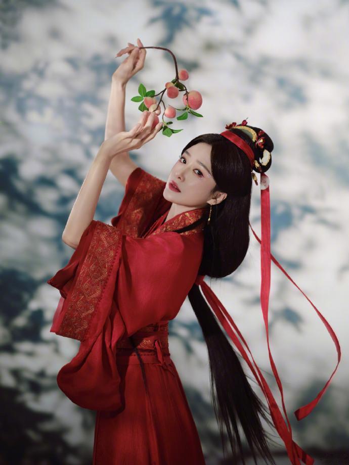 《贺花神》能否成为春晚的经典节目2026年马年春晚的《贺花神》，着实具备成为经