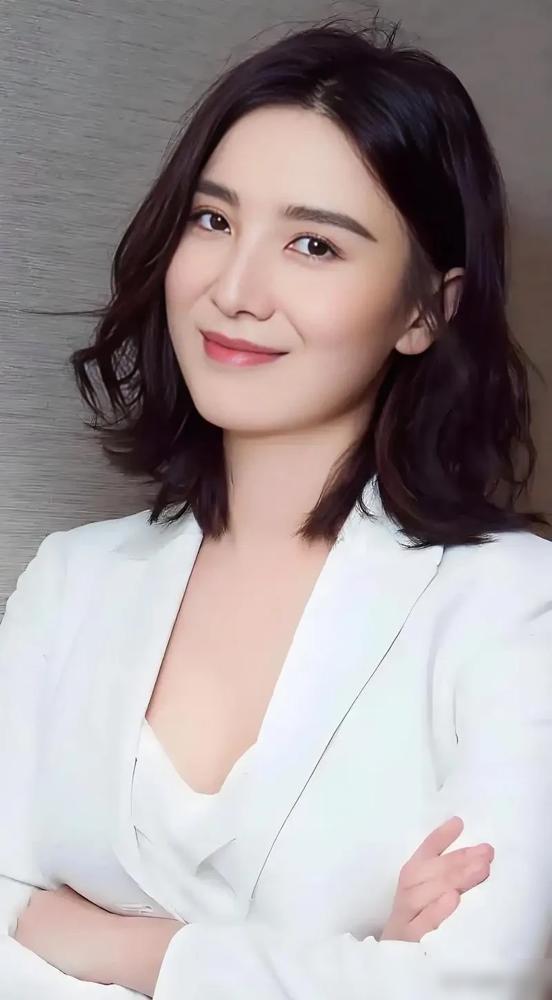 宁静一席话让你明白，为何本届金鸡奖咏梅负于宋佳。宁静说她有一年担任金鸡奖评委