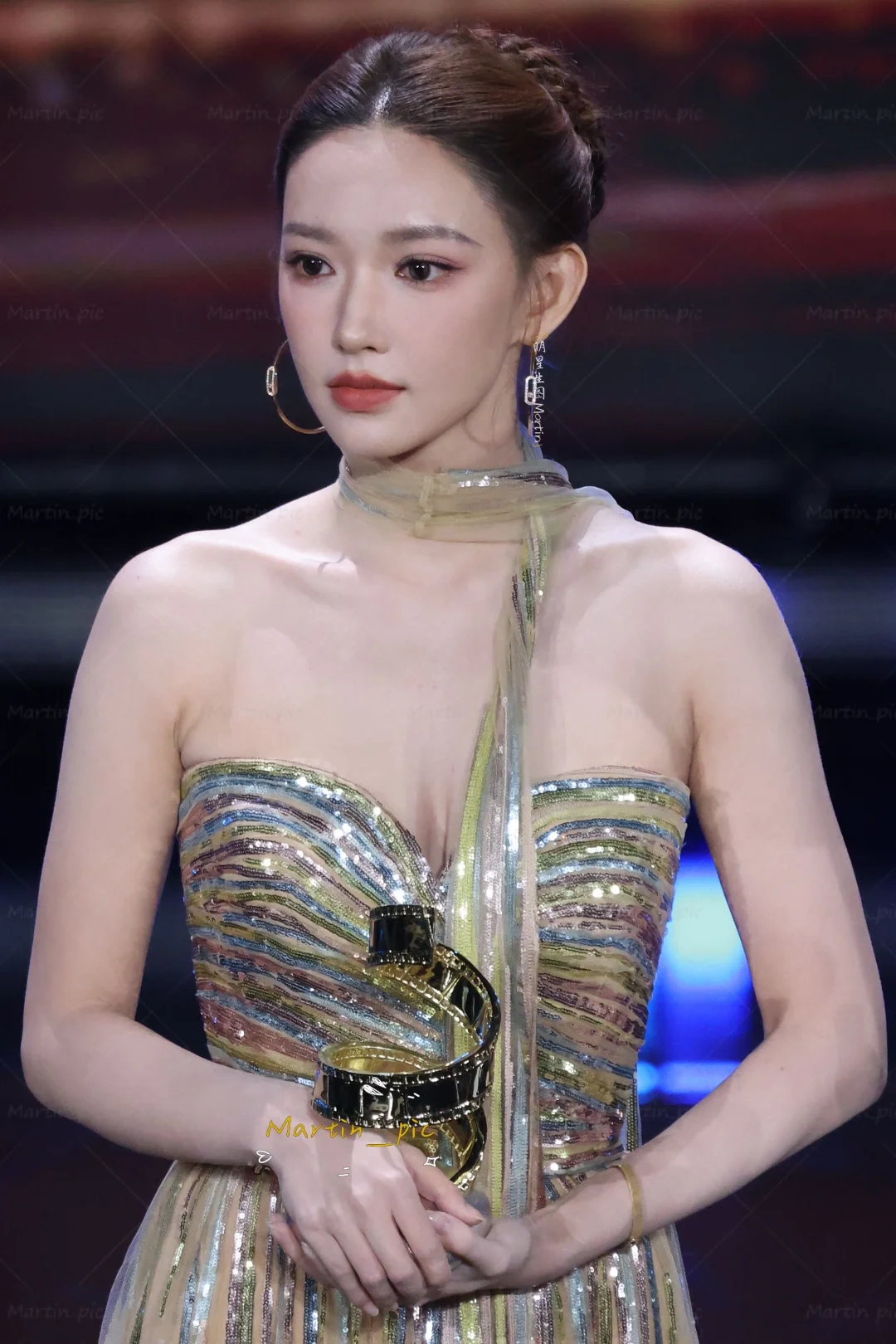 盘发公主程潇电影之夜生图 好高级的骨相