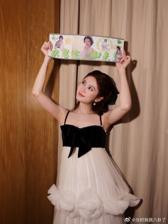 张慧雯凭一己之力挽救浪姐直播张慧雯临场反应超绝！温柔控场凭一己之力挽救直播间乘