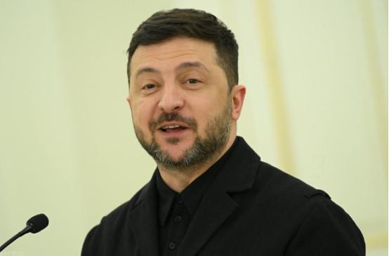 泽连斯基这是疯了么？ 当关于泽连斯基向欧洲索要远程导弹的消息传出时，不少人的