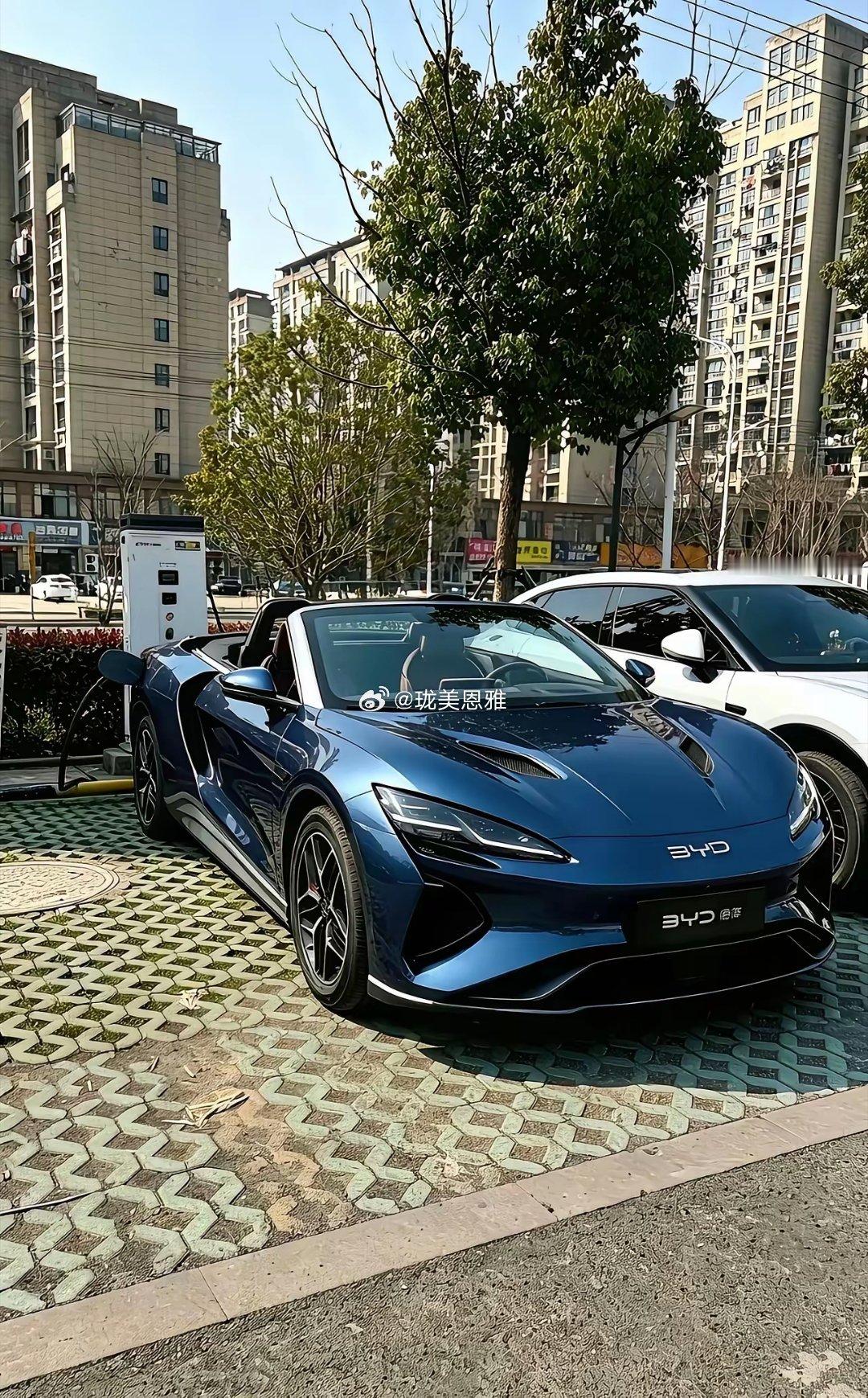 比亚迪敞篷，大家看看怎么样