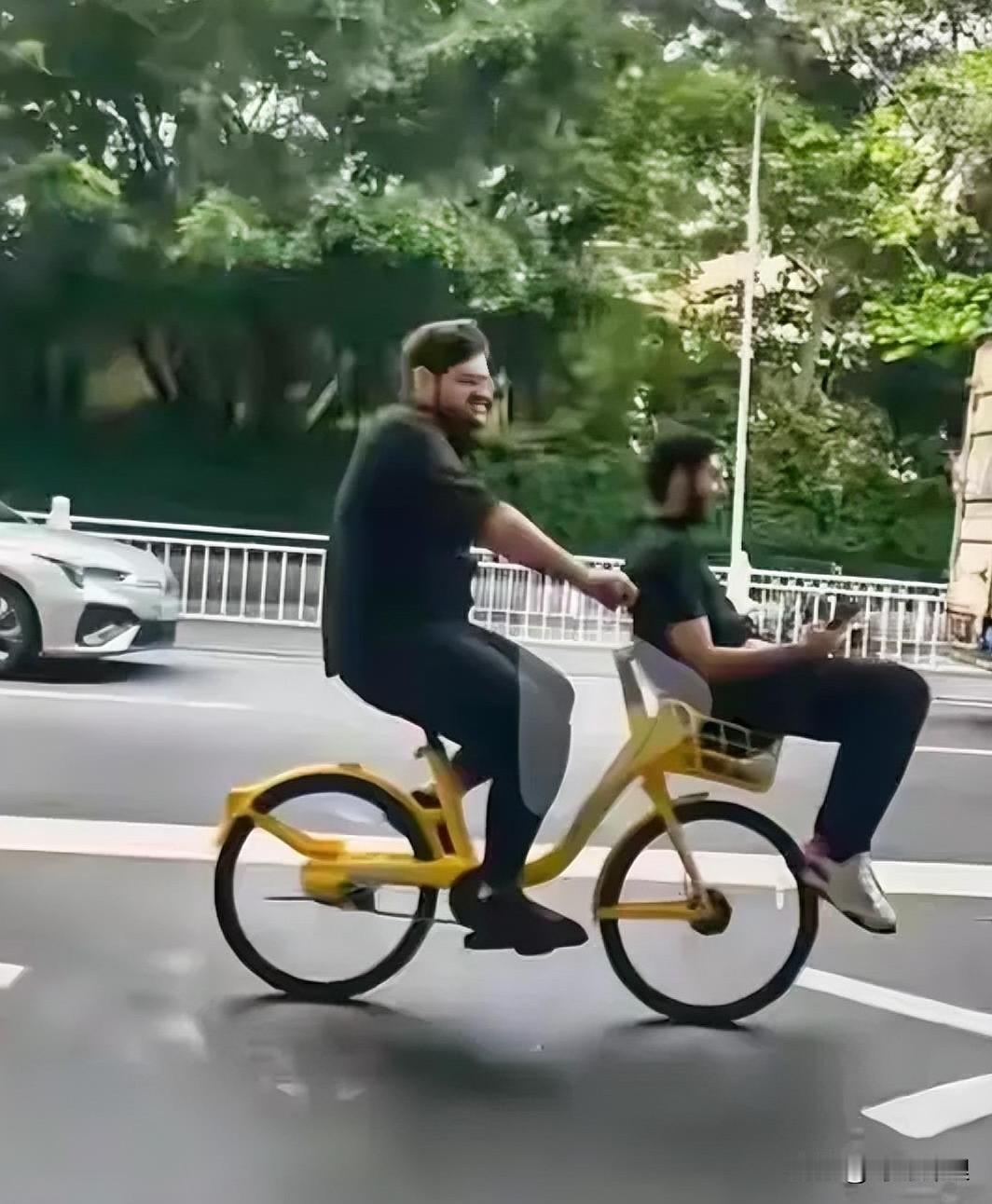 看不明白，是招不到留学生吗？为啥招这么多三哥来留学，看他们那样，还觉得自己挺