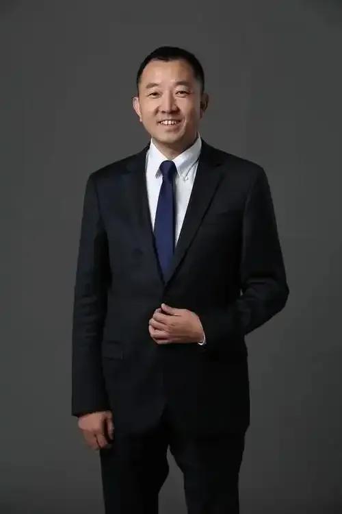 县长刘某为什么说陈行甲不会当官？湖北省巴东县政府原县长刘某，因为利用职务便利为
