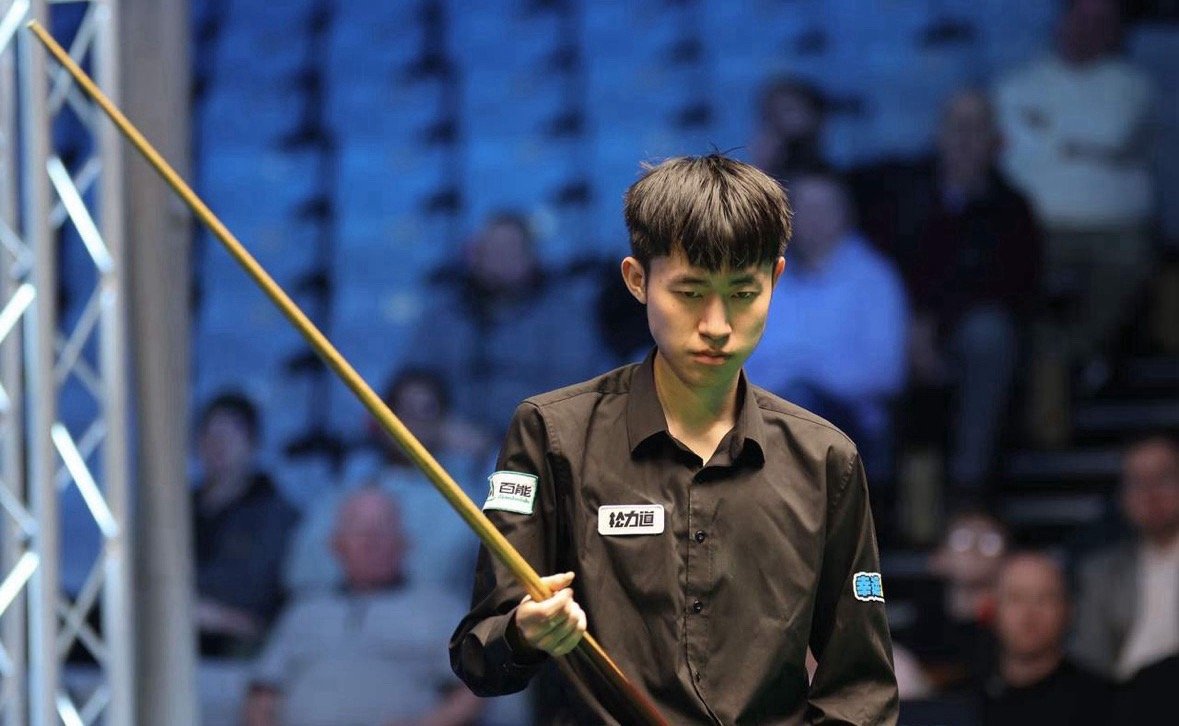 常冰玉6-1马克·艾伦晋级决赛！看台上的妈妈露出了笑容。常冰玉正在复制去年雷佩凡