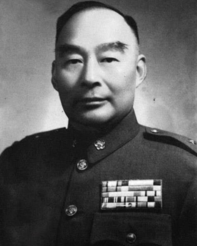 1949年12月9日，邓锡侯、刘文辉和潘文华在彭县宣布起义。胡宗南得知后愤怒的说