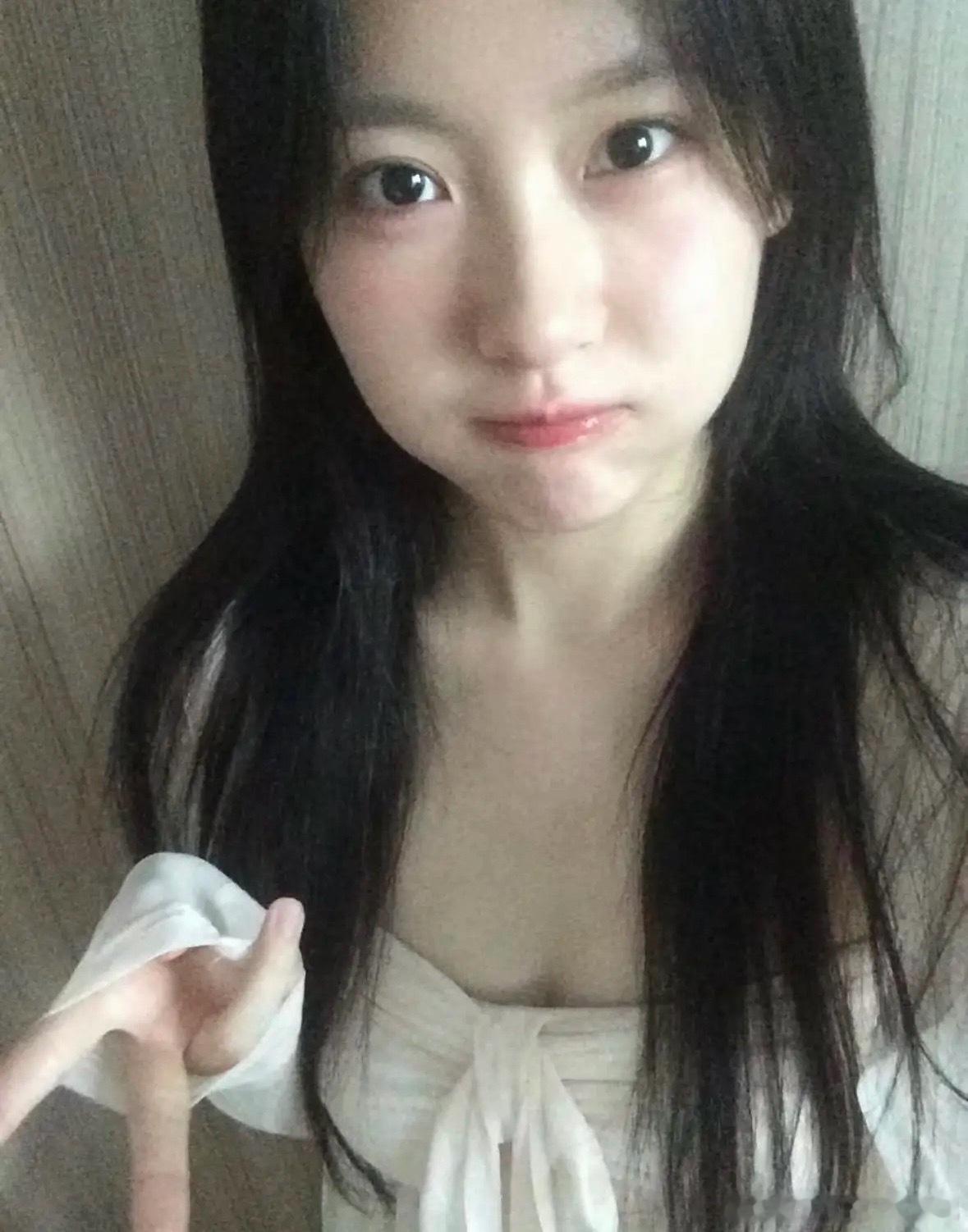 朦胧感，又增加了几分岁月的痕迹。