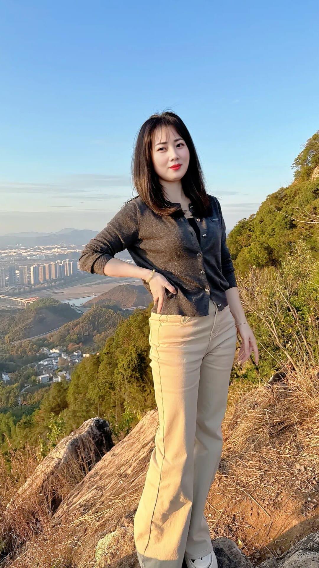 曲曲折折的路总有它的道理只希望最后的花开万里