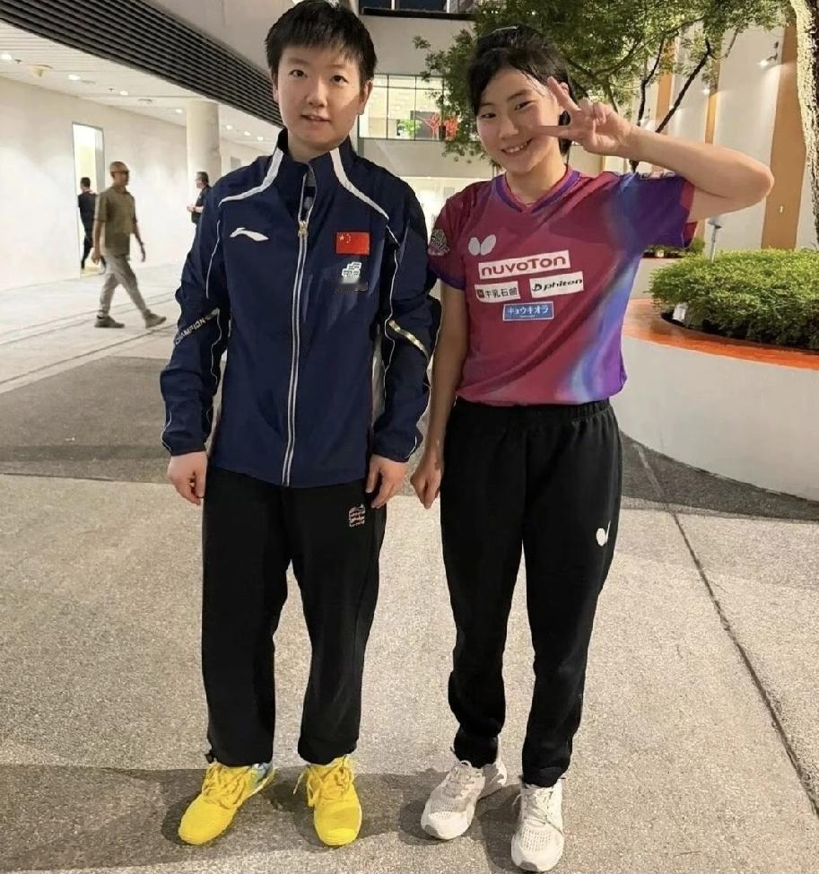 日本小将松岛美空的偶像是孙颖莎把头像换成和孙颖莎的合照。松岛美空还有一个身份