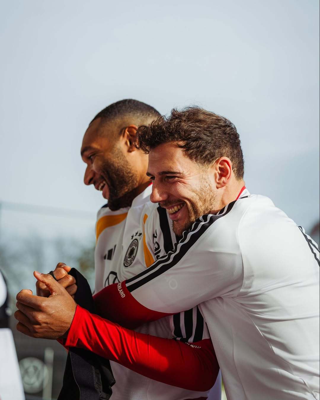 阿森纳在转会截止日向格雷茨卡提交了一份报价，但球员表示'no'，并坚持他想在拜