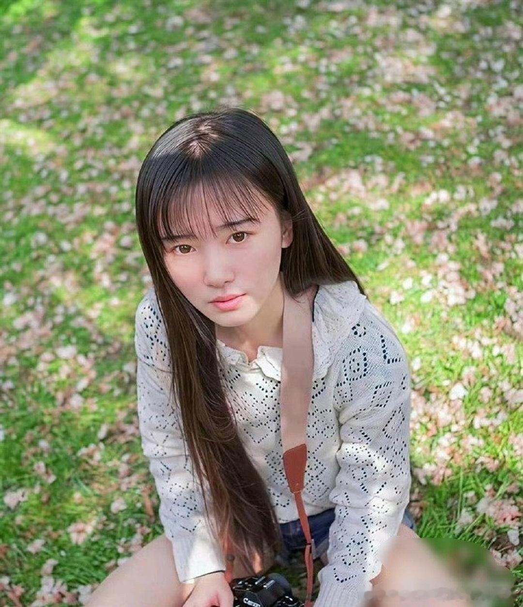 鞠婧祎早期，清纯的让人心疼，这张脸太高级了