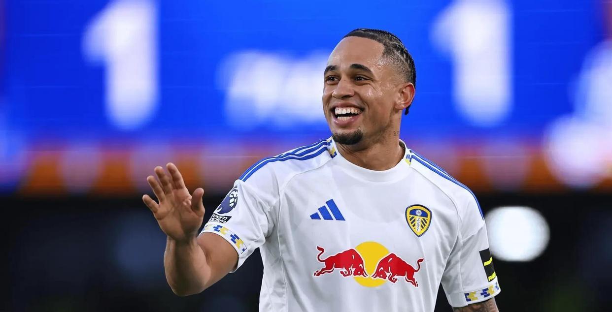 米兰上赛季锋线卖亏了！去年夏窗，米兰清洗了奥卡福，放弃了约维奇和亚伯拉罕，现在