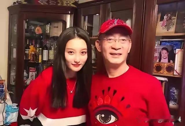六小龄童34岁女儿至今不嫁，看到本人以后，网友：一般人谁敢娶啊？​​​