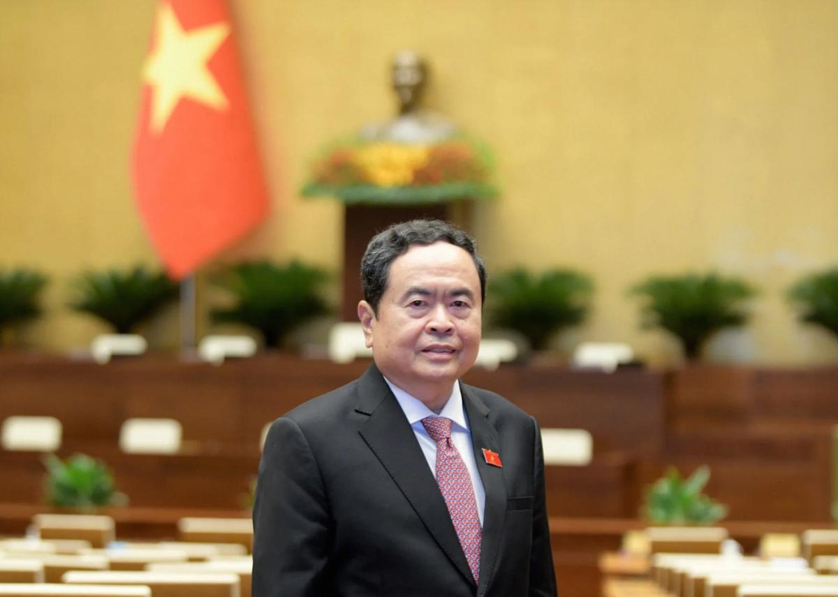 越南三号人物亲自出马，专门赴京送上一份大礼，这一回，越南方面到底在打什么样的算盘