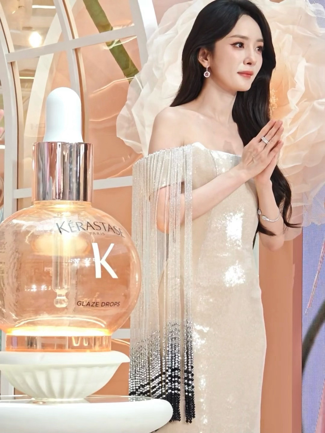 live是世界上第二伟大的发明！你问第一是什么？是杨幂啊！！！路人原话：生图又