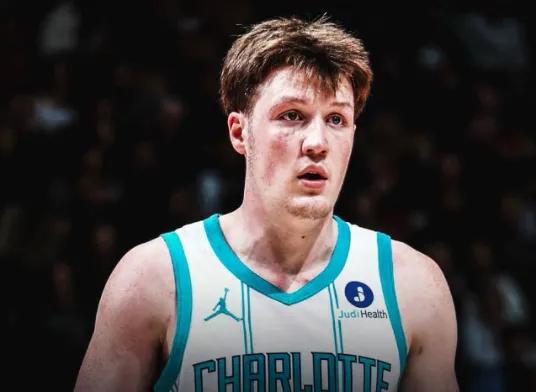 弗拉格你投降吧，最佳新秀肯定是室友的了，我也支持啊！这位克尼普尔兄弟，马上就要超