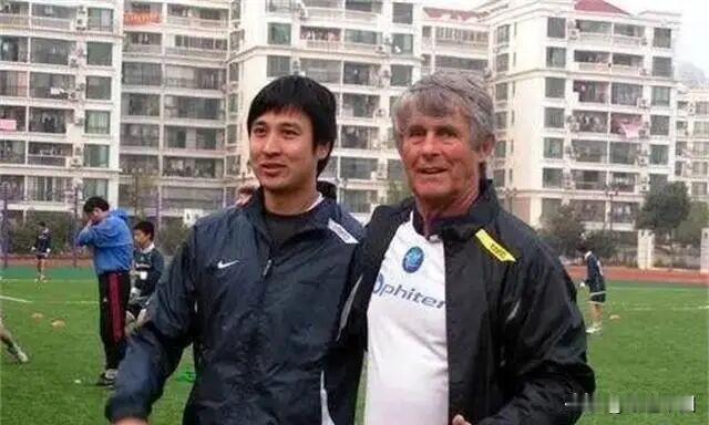 2005年5月29日，上海中邦俱乐部召开紧急新闻发布会，宣布对范志毅、