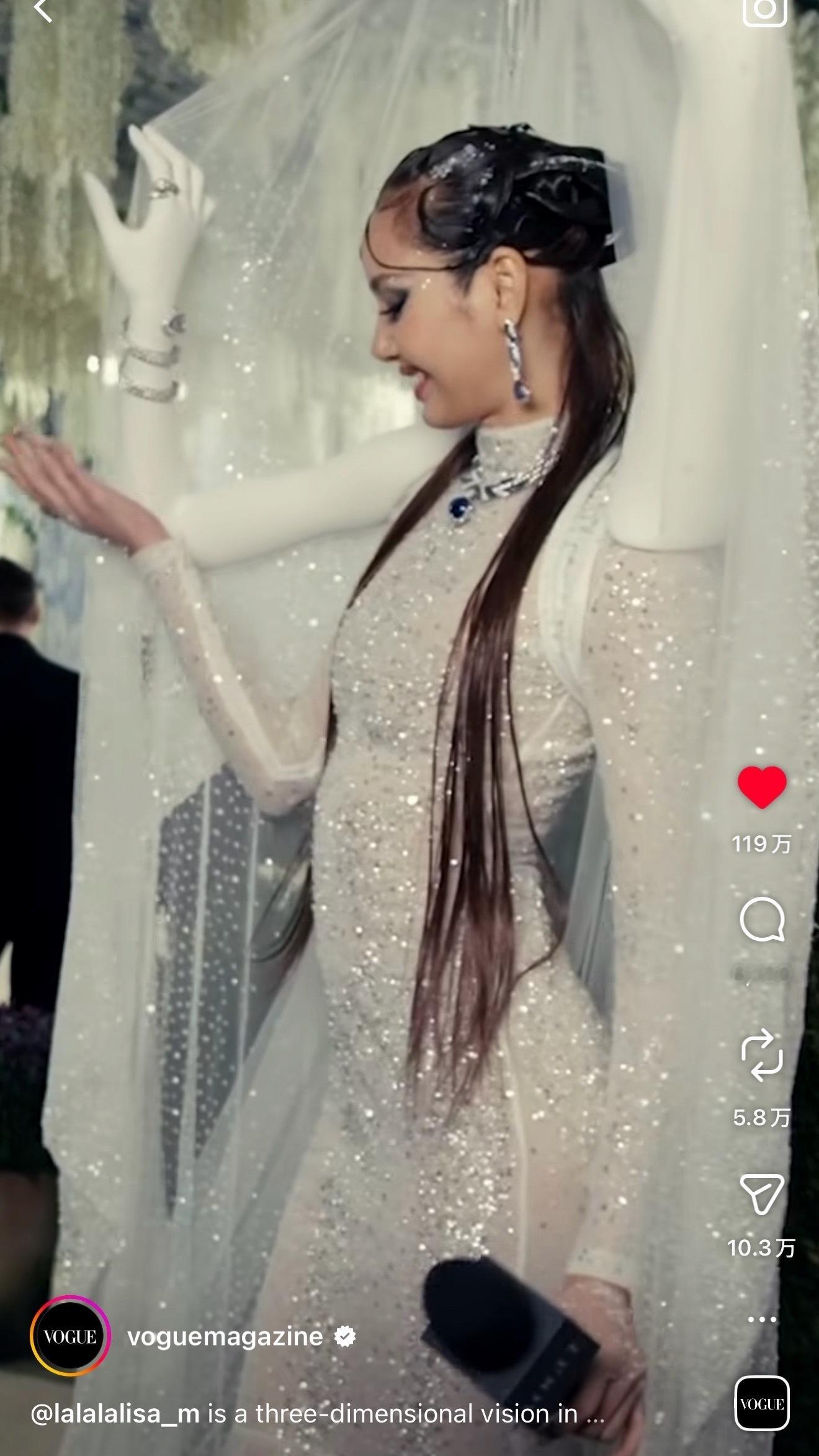 LISA一个没看见成绩就被偷了不好意思，vogue官方采访点赞量全球第2️⃣