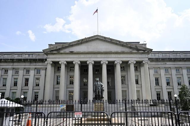 美国又出手了！这次制裁4家中国公司，还扣了4艘油轮2026年元旦当天，美国财