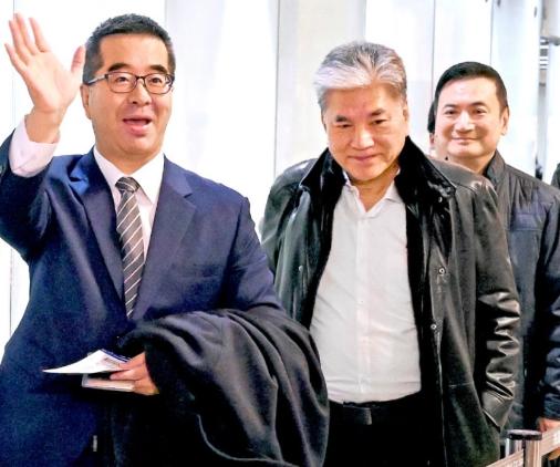 针对中国国民党不顾民进党当局的强力杯葛与阻挠，坚持组团到北京，与大陆合办“国共两