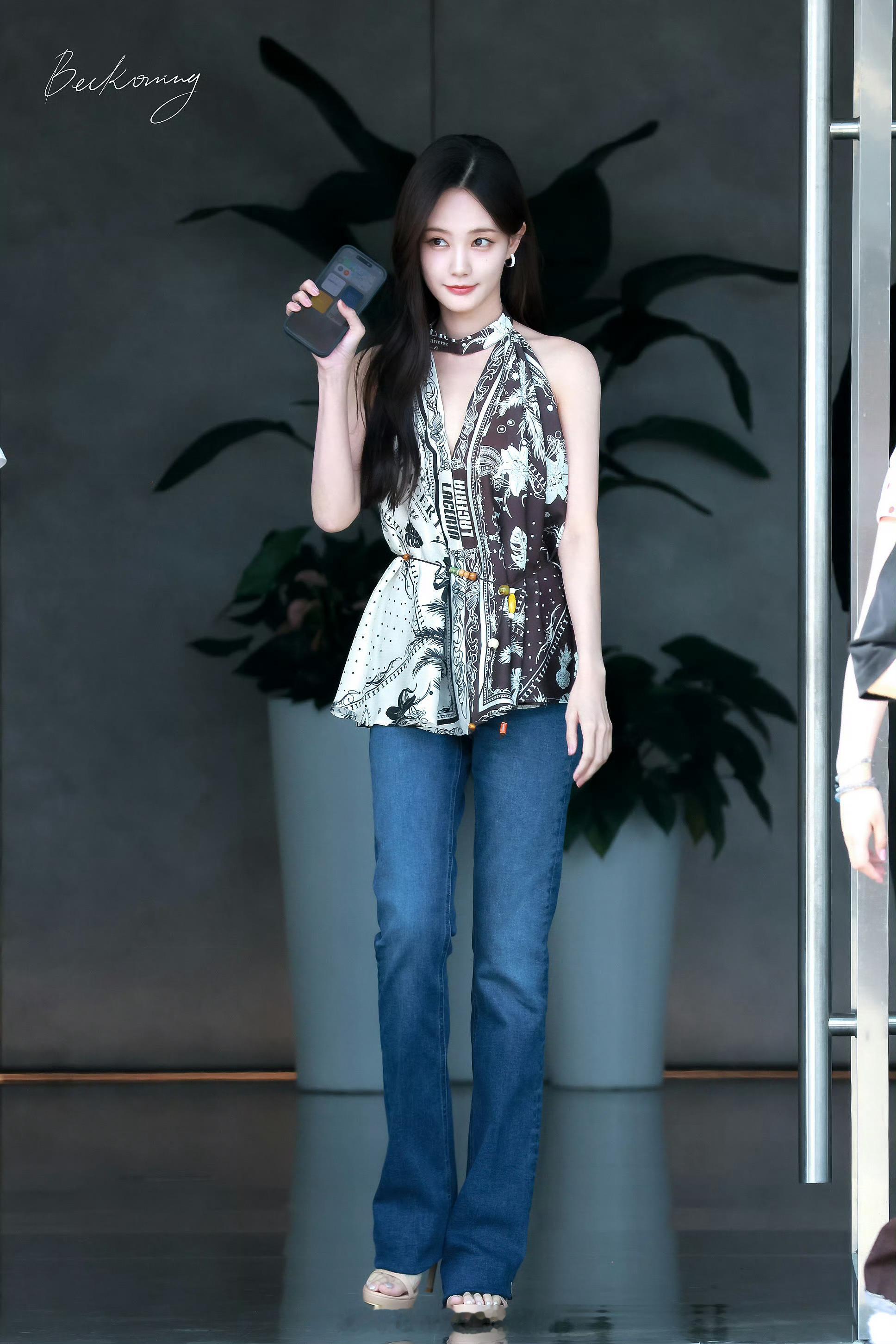 李一桐美人余新皮肤，这一套也好漂亮[笑着哭]​​​