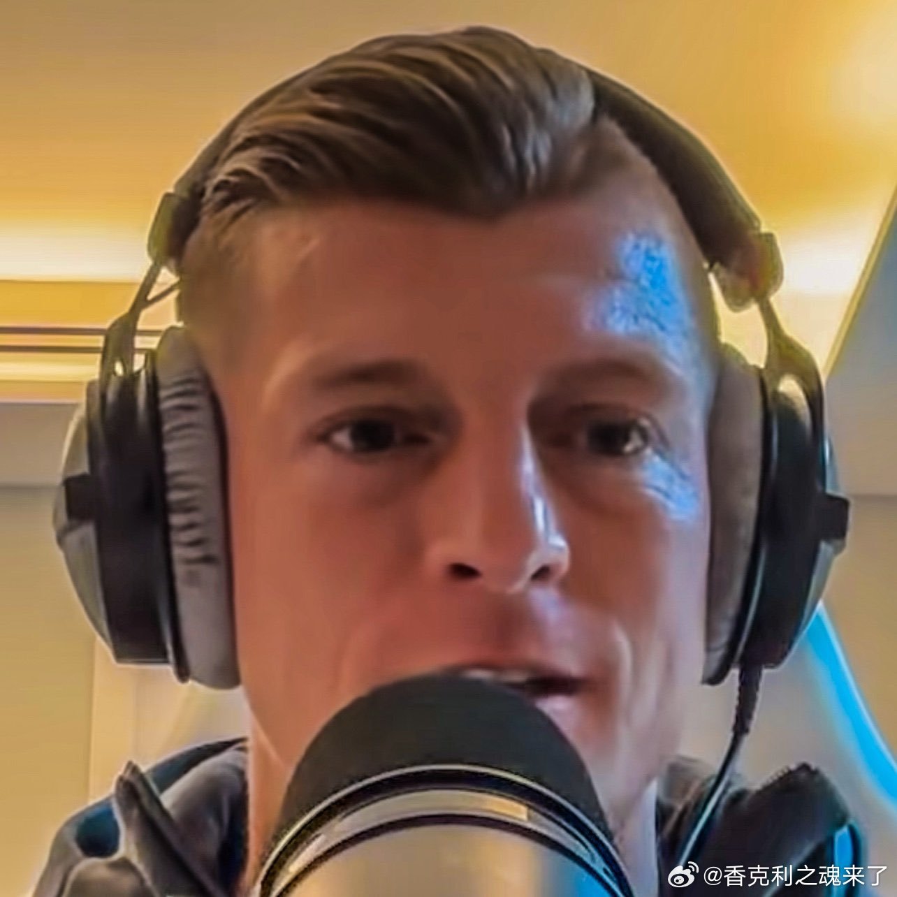 克罗斯谈索博的踢球风格与射门🗣️“他的射门能力令人难以置信，我甚至无法想象自