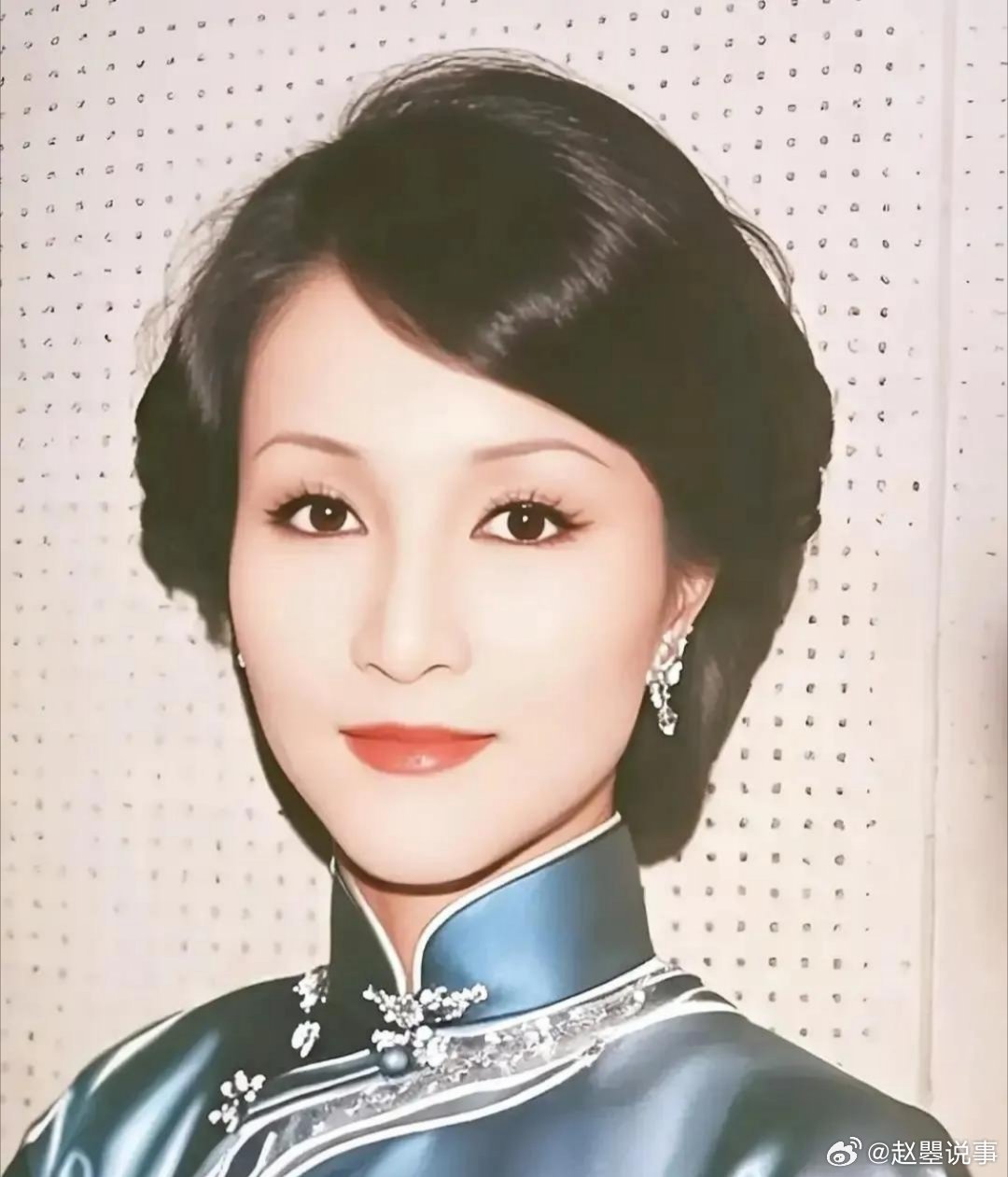 狄波拉这辈子最硬气的事，不是港姐夺冠，而是1995年离婚时，谢贤一句话：孩子归我