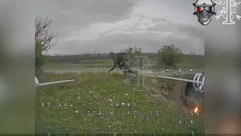 俄兵以为自己是孙悟空一个跟头十万八千里，他再翻跟头也翻不出乌军FPV无人机的攻击