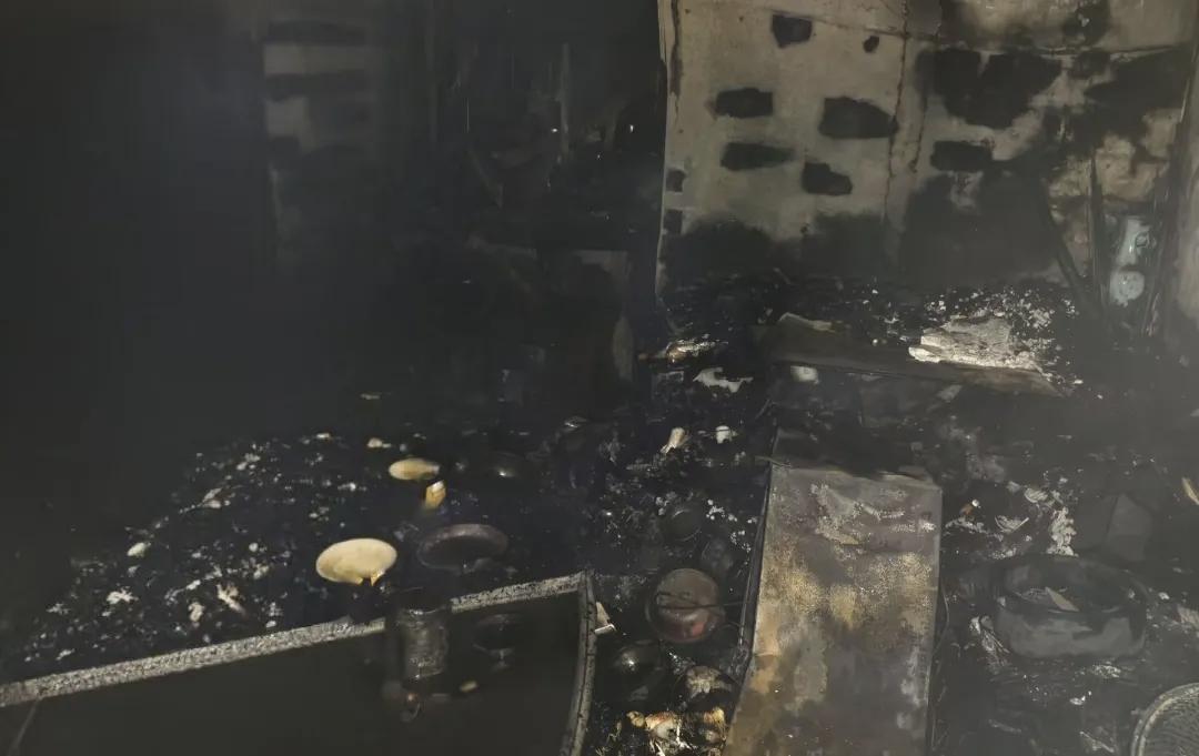 “马虎大意害死人”！贵阳一男子，凌晨4点起床，谁知他心血来潮，突然出门去散步。等