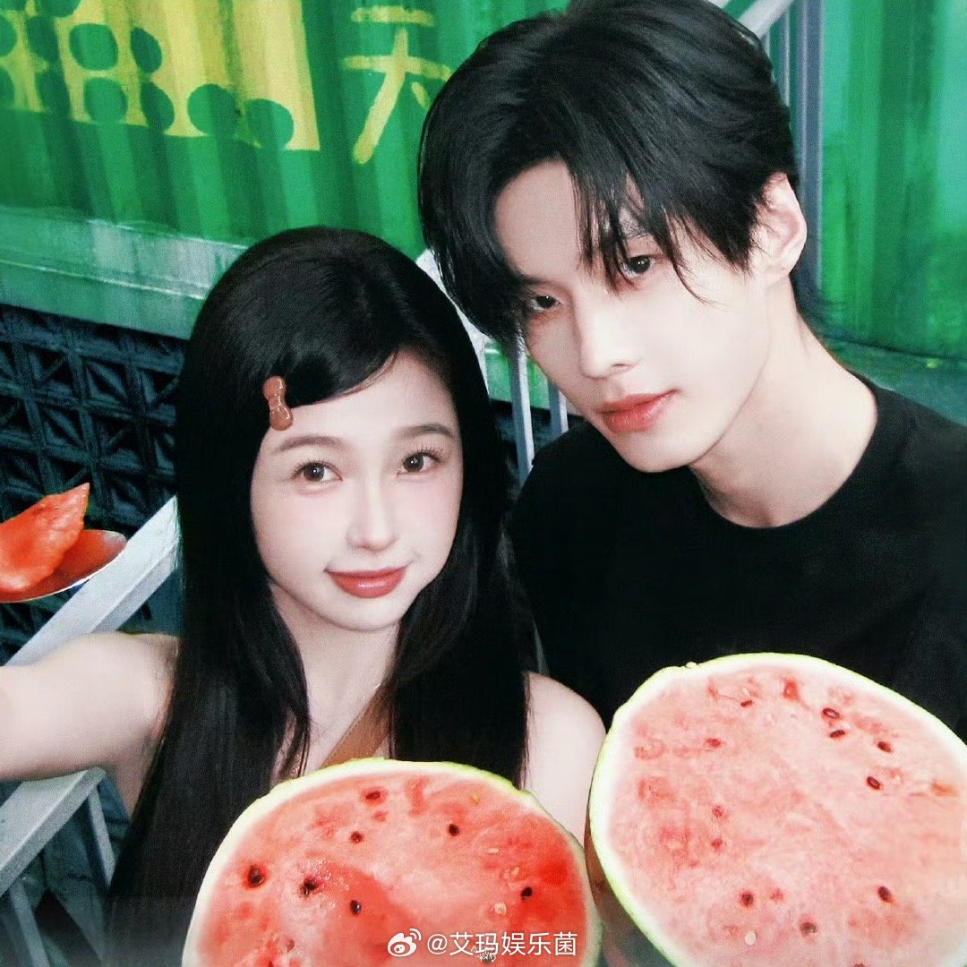 虞书欣虞书欣你是一个可爱的西瓜宝宝，好有夏日氛围哦​​​