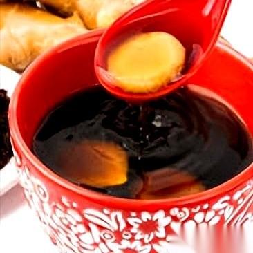 千万别晚上喝。真的。不然精神得像打了鸡血，瞪眼到天亮，别怪我没提醒你。你是