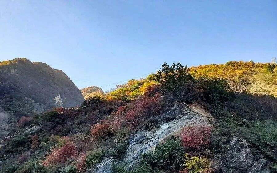 西安11条合规合法徒步登山路线近日，西安市秦岭生态环境保护管理局正式发布《西安