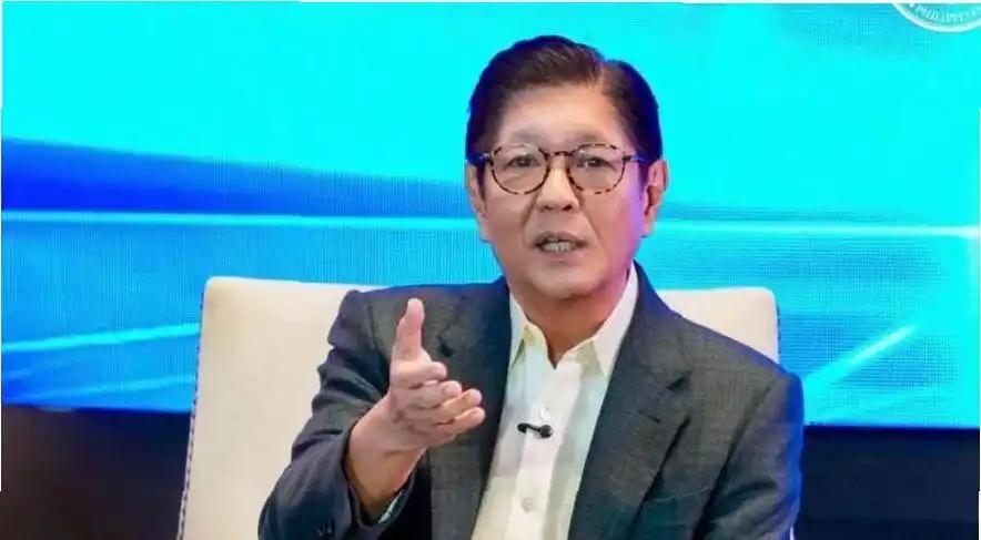 菲律宾总统马科斯最近干了件让整个国家都炸锅的事。面对记者追问自家拖欠的2030亿