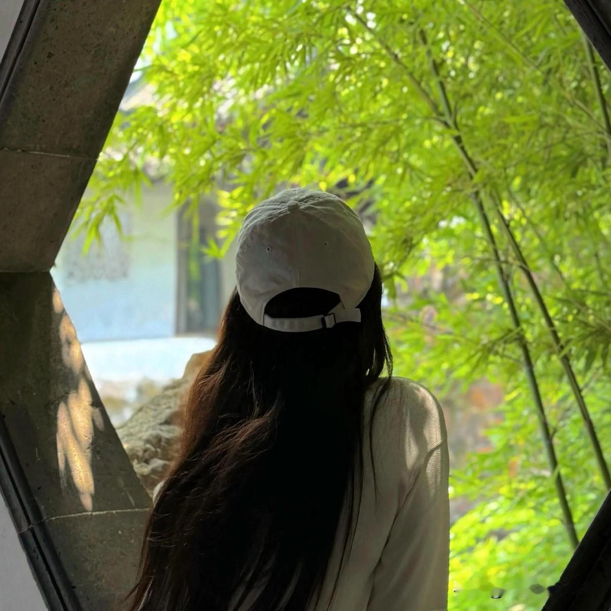 女人要明白：一个爱你，在乎你的男人，是不会在你身上找尊严，找存在感，只有那些