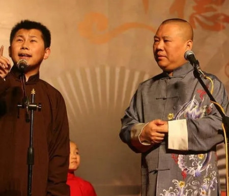2009年，郭德纲召集德云社众人问：给你们多少钱，你们才不愿意走？曹云金第一