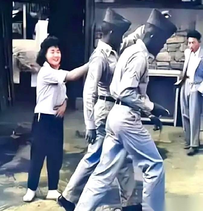 一天接待50多个美国大兵。这不是恐怖小说，这是二战后日本政府亲手给自己国家女孩
