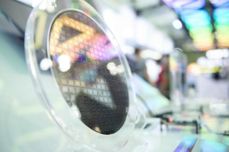 量子技术制造芯片这事还真有新突破啦！澳大利亚国家科学机构CSIRO研究人员在《先