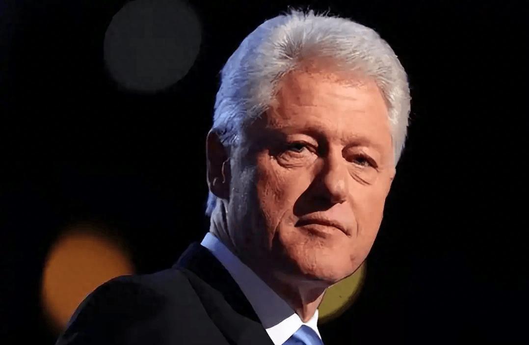 爱泼斯坦档案终于公布了！萝莉岛名单流出，现在克林顿已经快疯了！爱泼斯坦这个家