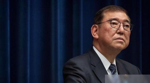 我必须告诉大家一个残酷的事实：日本，这个国家，从1945年到现在，法律上当然投降