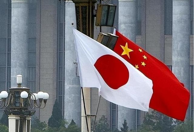 日本半死了，若仅是中国一家制裁日本，日本可能还剩一口气。7月31日，日本央行把