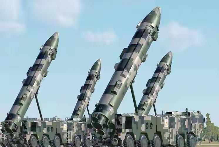 伊朗洞库导弹现“DF”字样，东风快递秘密出口？真相扎心了！最近伊朗公开的山