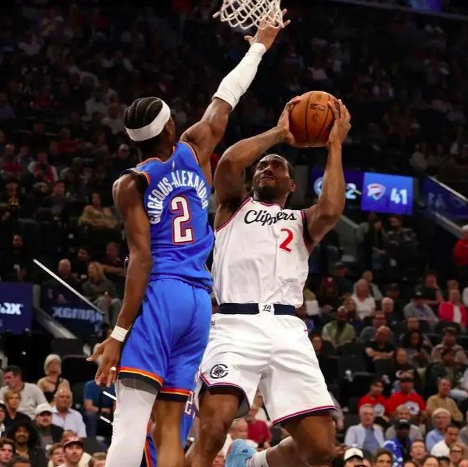 雷霆西部第1！季后赛首轮的4个潜在对手有话要说1、太阳“这谁能打得过，狄龙-