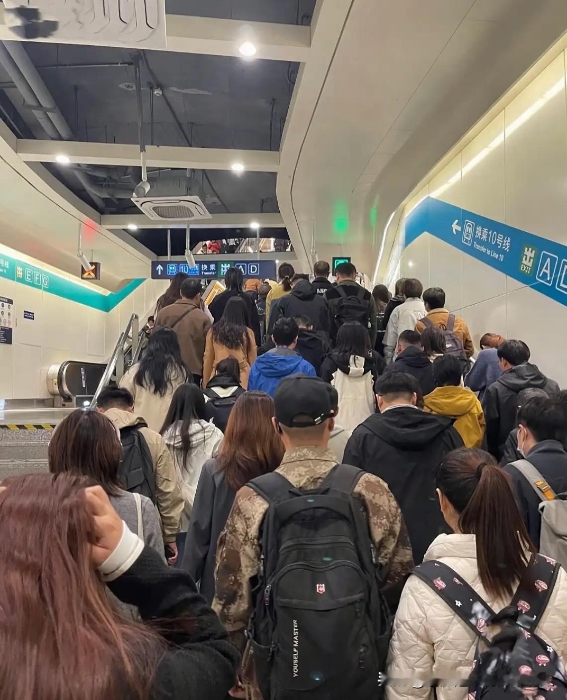 上班族们，都打起精神做好心理准备啦！5天之后的1月17日，我们就正式迈入四九天了