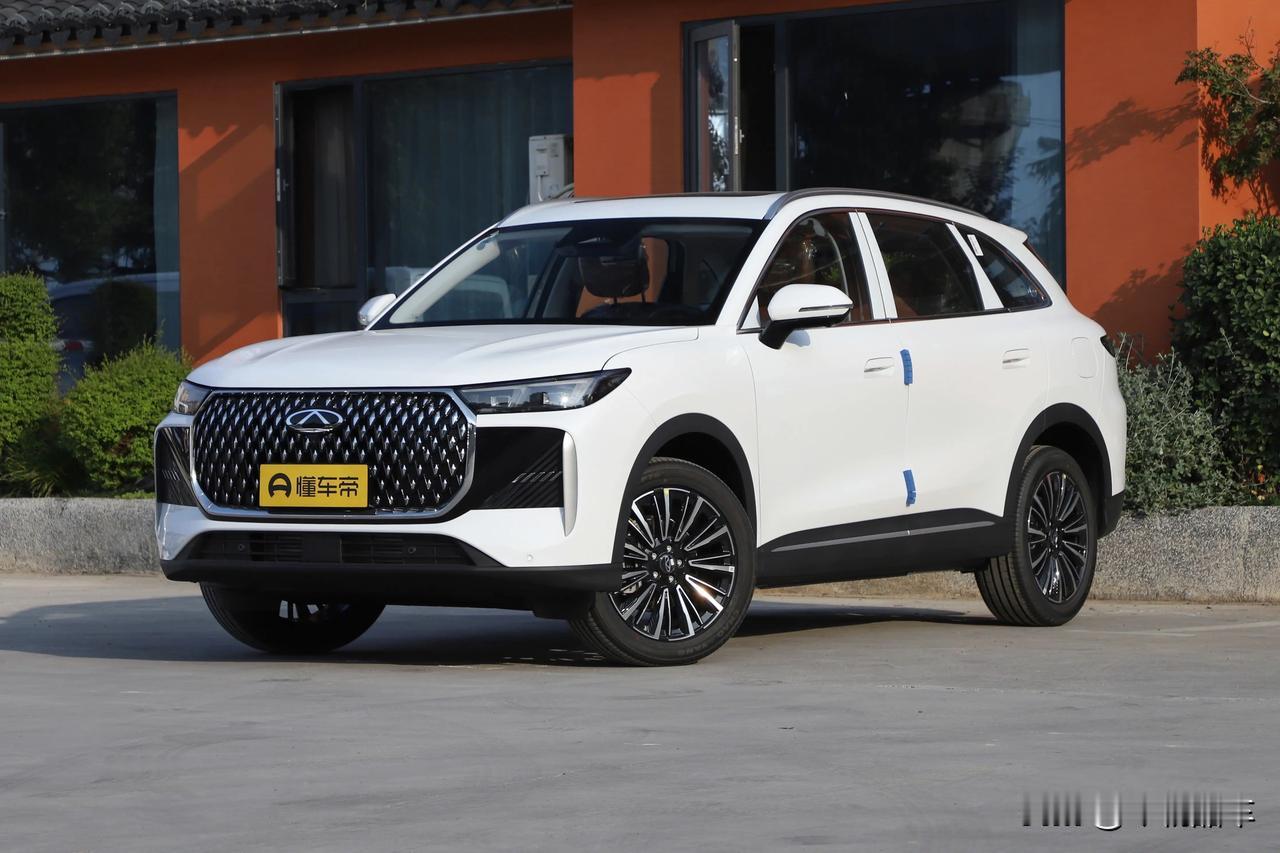 不知不觉奇瑞瑞虎8都升级到了第五代了！奇瑞瑞虎8就是一款叫好不叫座的车型，甭管