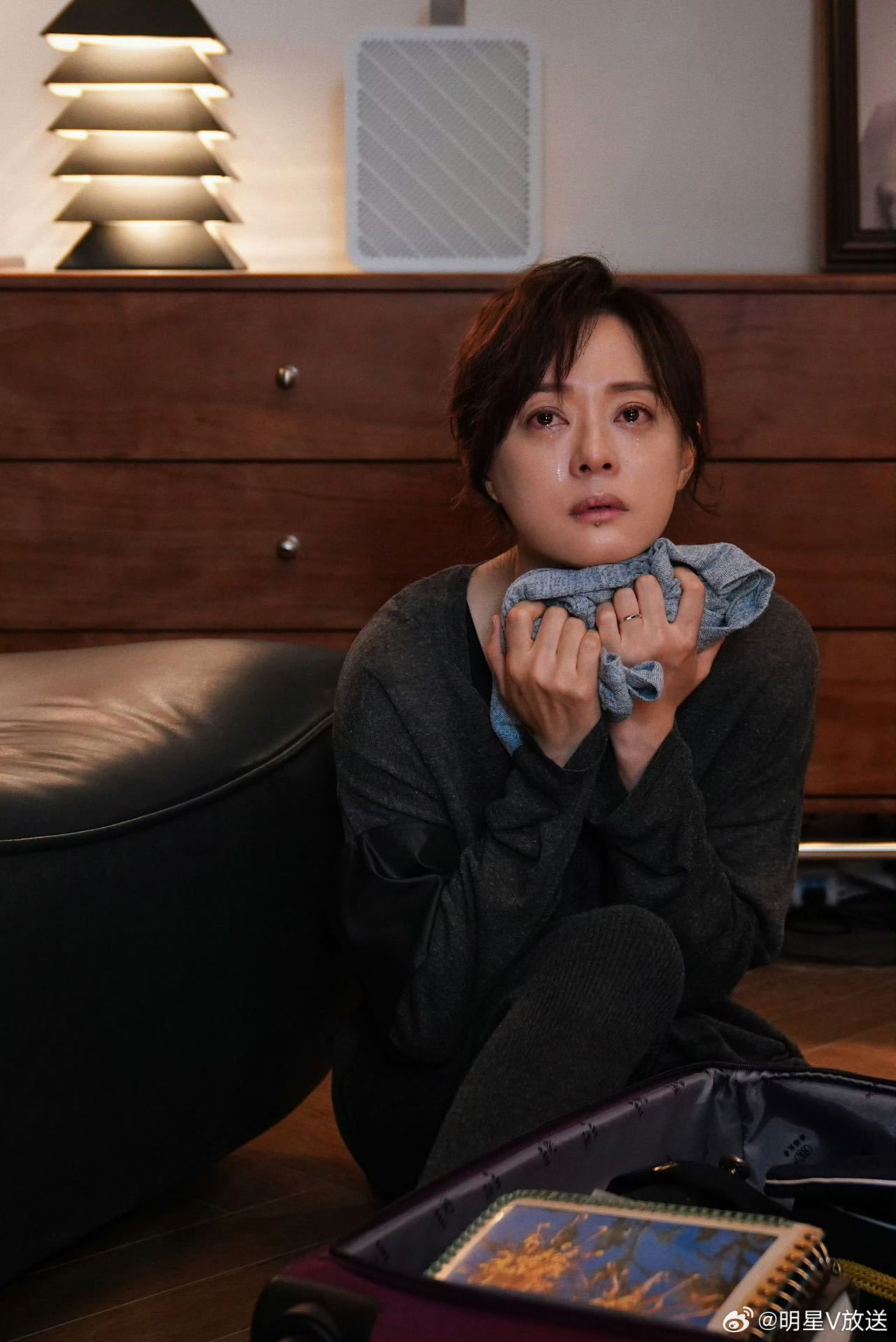 孙俪第一次杀青哭了听过那种“动物哀嚎”般的哭声吗？那是孙俪在《危险关系》中赋予颜