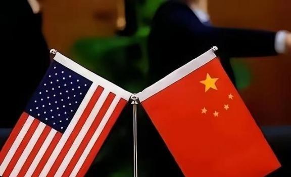 美国强行押走委内瑞拉总统，中国没动；转头轰炸伊朗，中国还是没动。华盛顿情报界开始