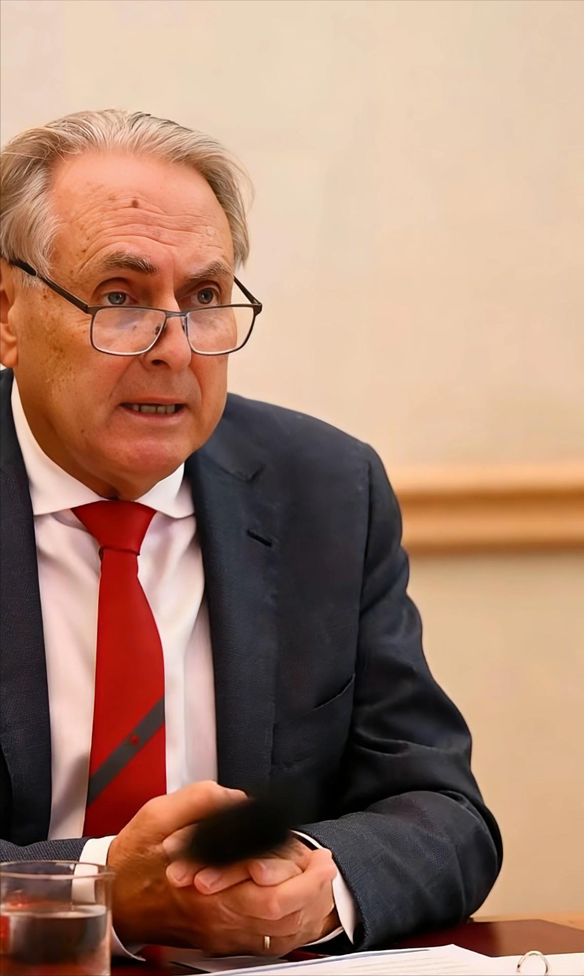 中方出手后，澳部长急了澳大利亚贸易部长唐·法雷尔说，对中方的决定很失望，但会