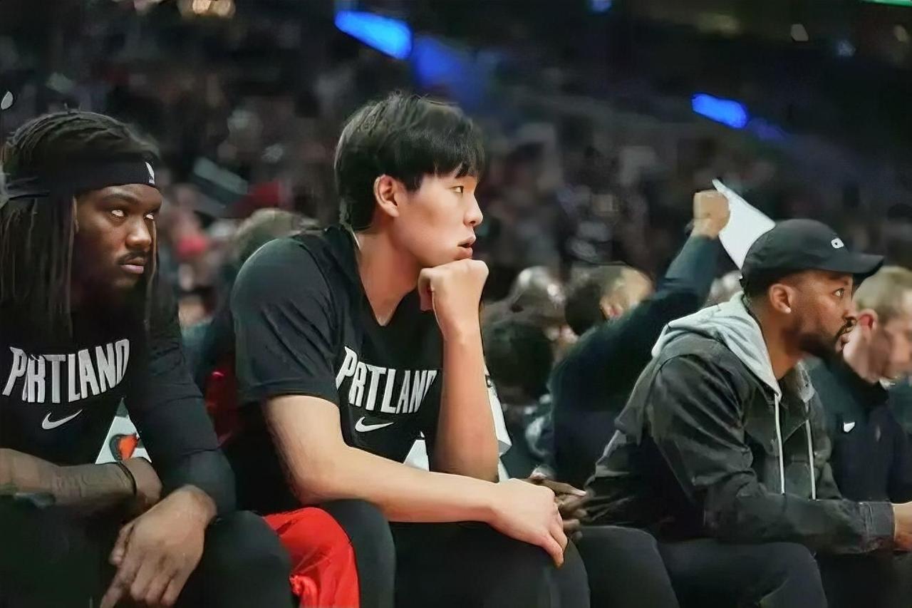 杨瀚森再遭DNP！开拓者136-131险胜勇士，这3位球员为赢球立了大功！1