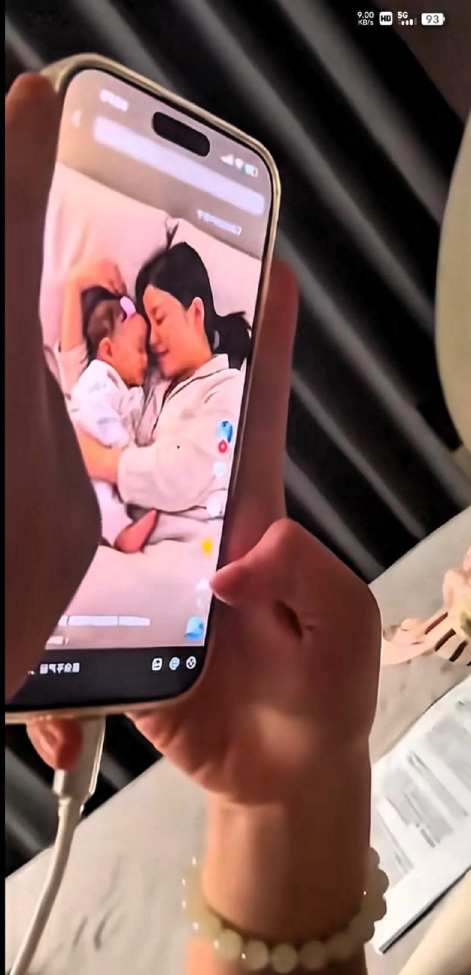 泪奔！离世两个月的女宝，突然托梦给妈妈说:我好想你，也很害怕，有人在动我，妈妈从