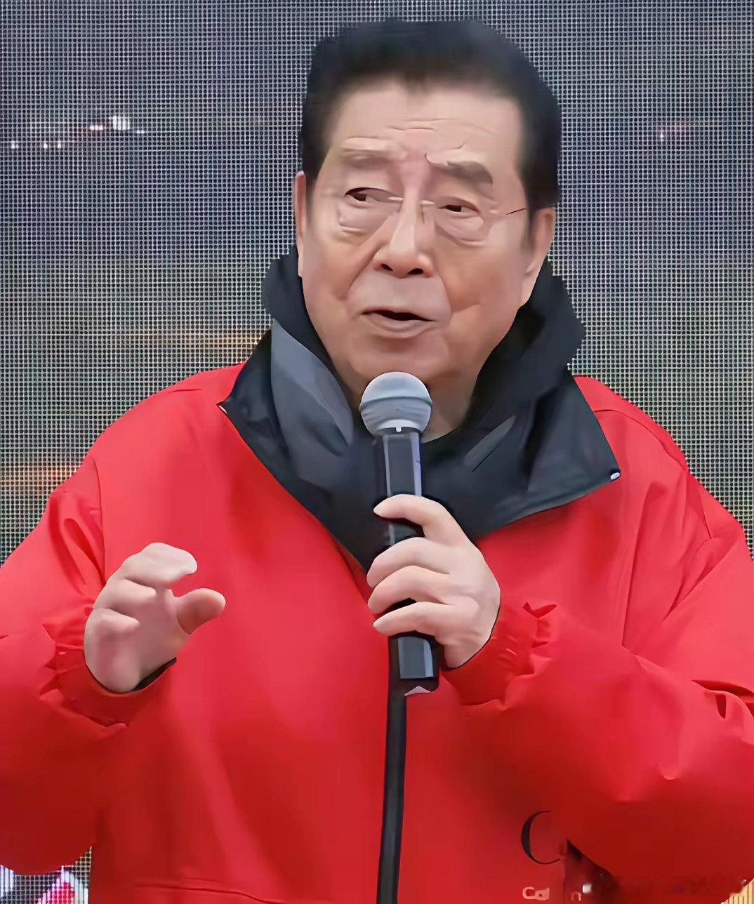87岁李双江，不敢躺平，根本不敢躺平，8万一个月根本不够花？他的儿子出国又作妖了